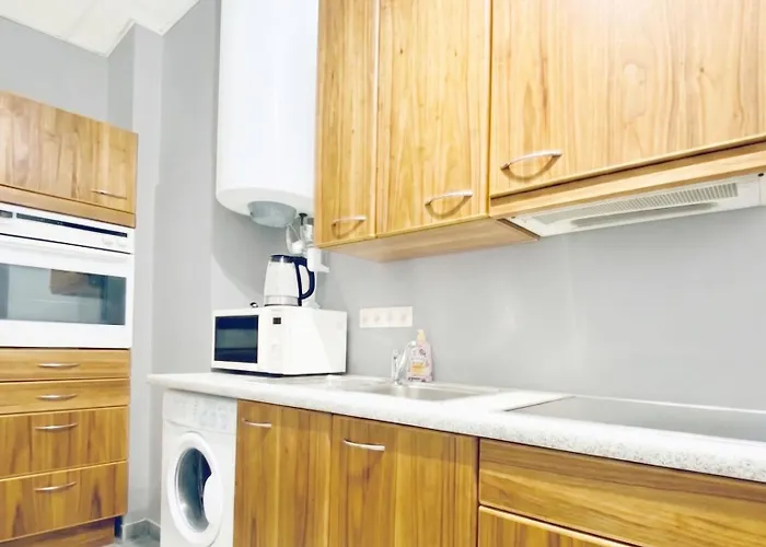 Quiet Neighborhood - Comfortable 3-bedroom